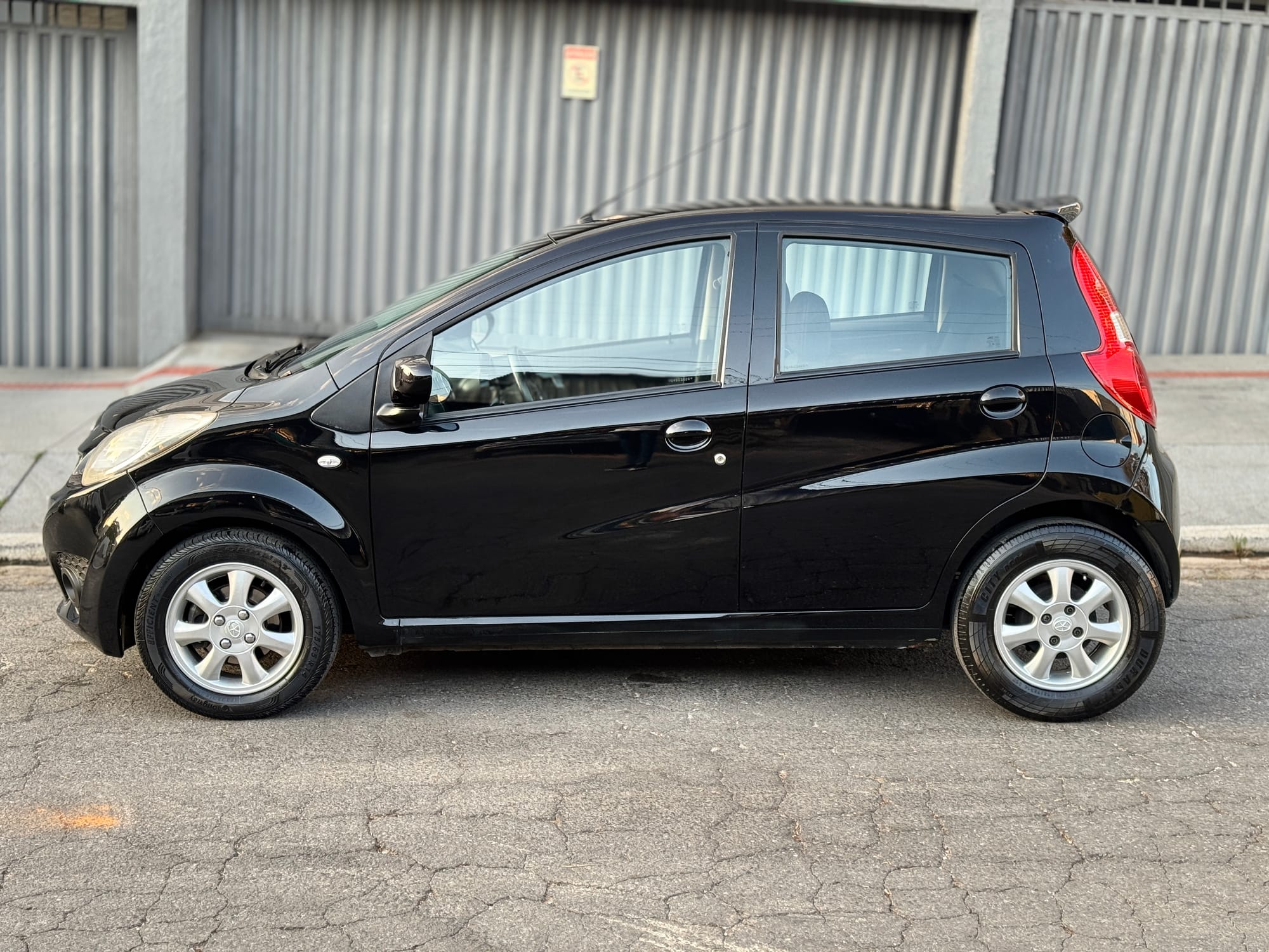 JAC J2 1.4 12/13 – COMPLETO + RODAS DE LIGA – 113.000KM – PRETO