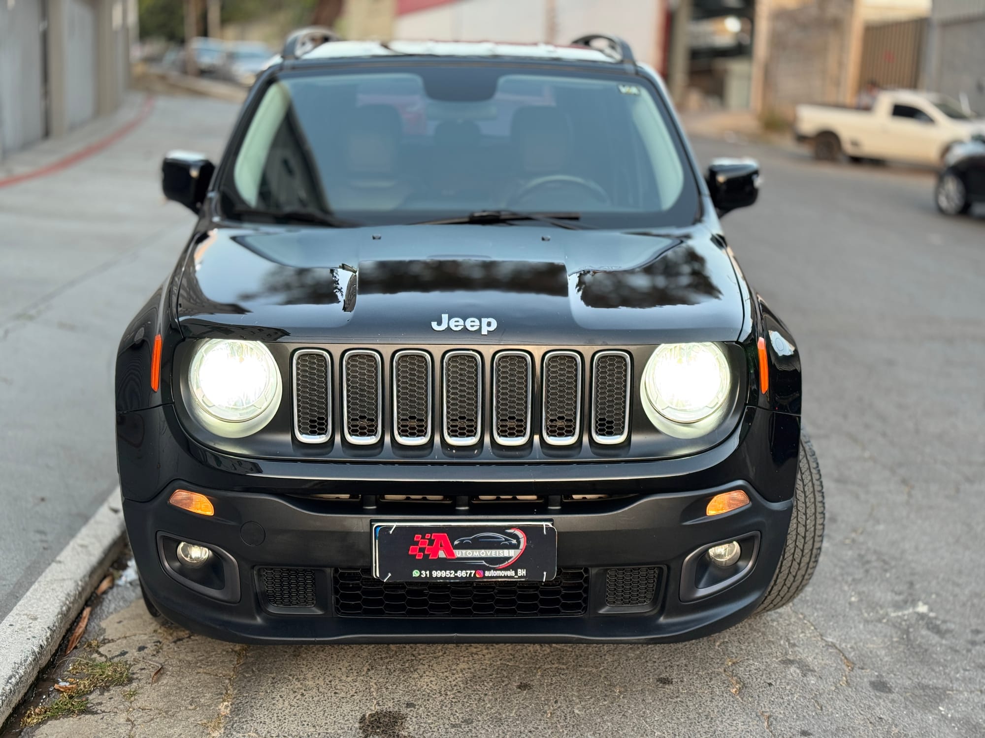 Jeep Renegade Longitude 1.8 4x2 Flex Automático 2015/2016 100.000 km | Cor preto | Oportunidade única