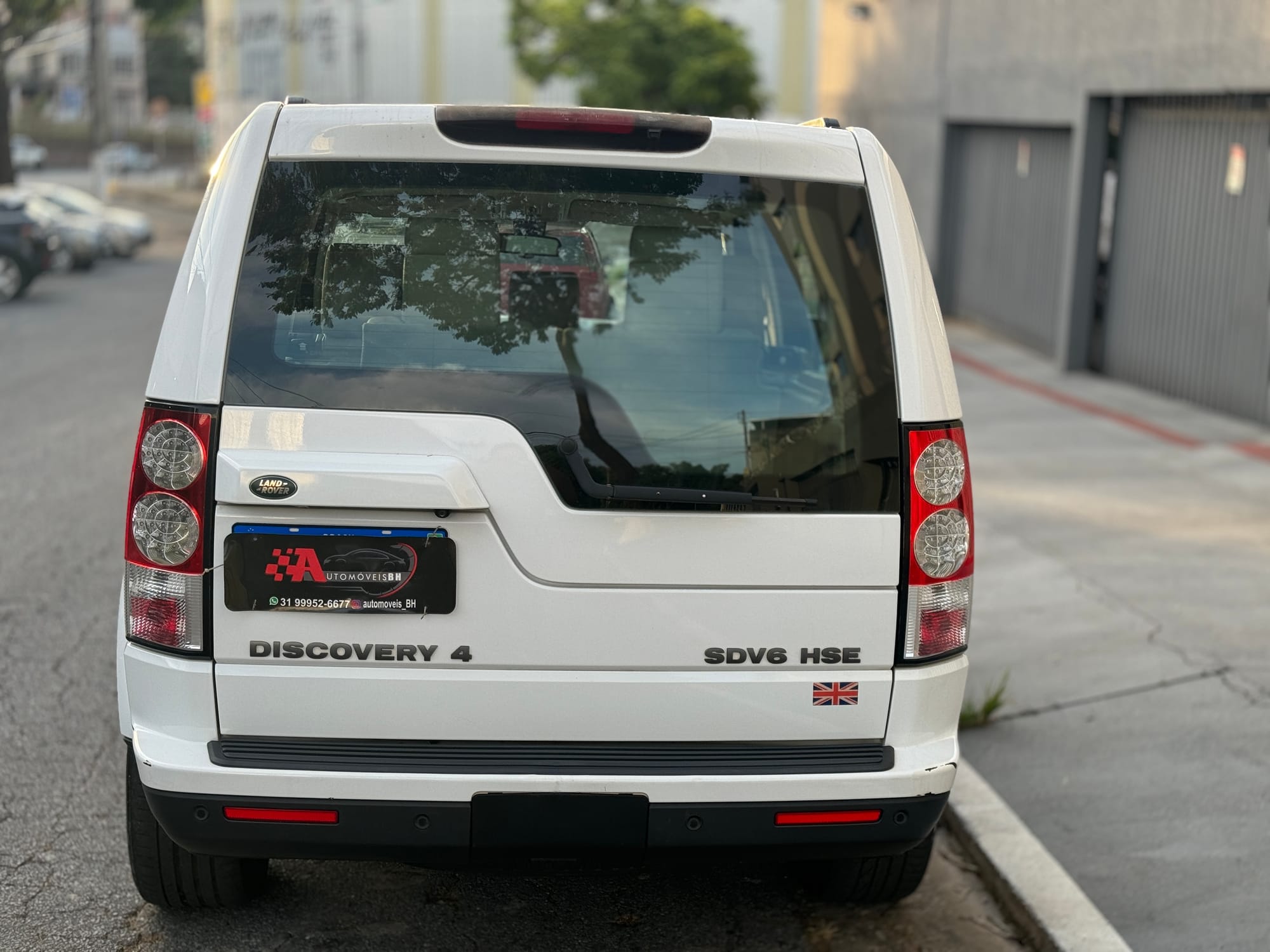 Land Rover Discovery 4 HSE 3.0 SDV6 4x4 Diesel Automática 2011 – Luxo, Potência e Robustez!