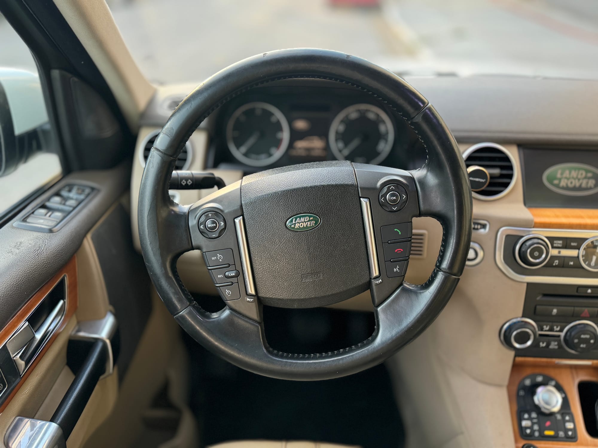 Land Rover Discovery 4 HSE 3.0 SDV6 4x4 Diesel Automática 2011 – Luxo, Potência e Robustez!