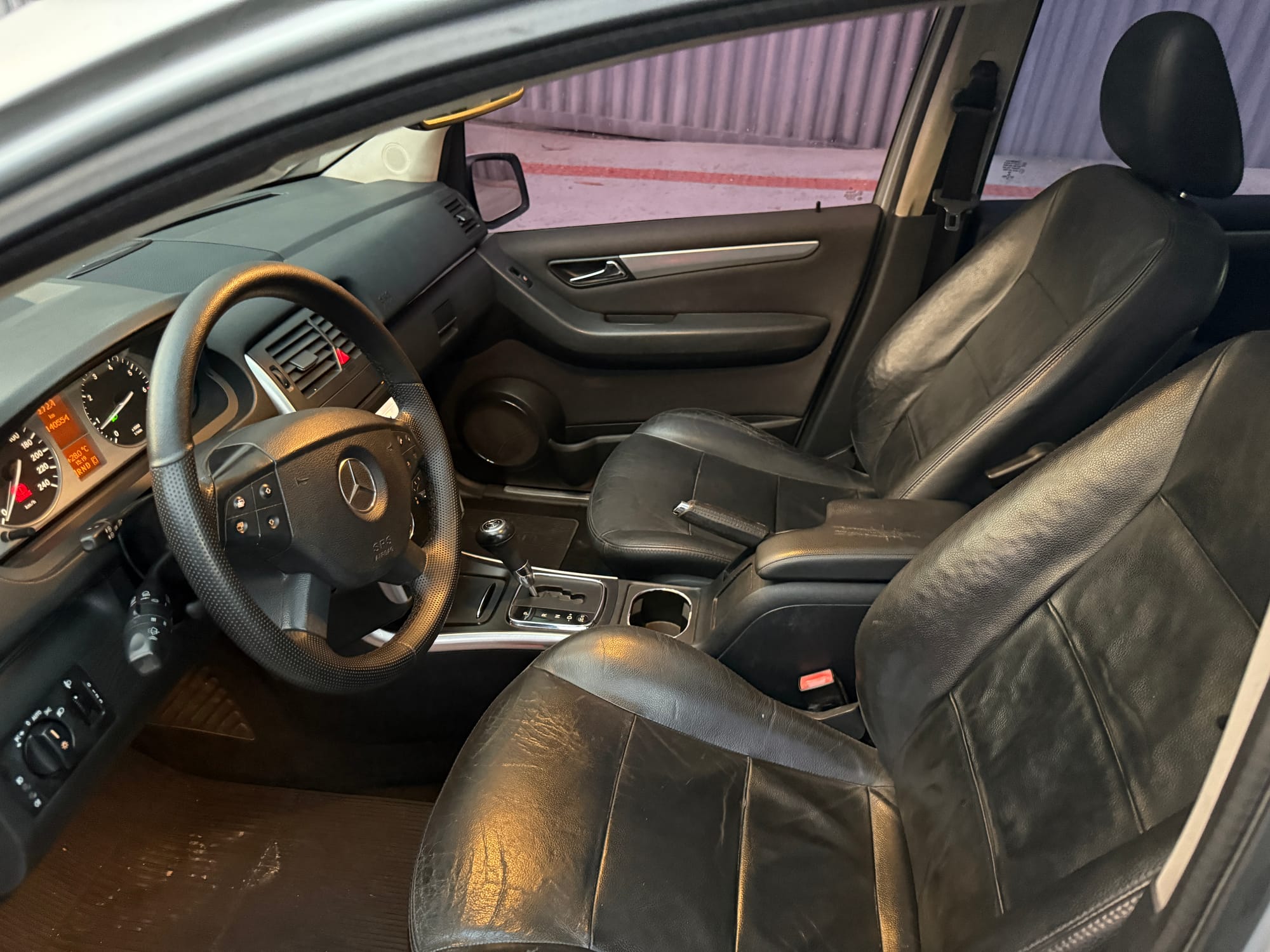 Mercedes-Benz B180 Automático 2010/2010 – 130.000 km