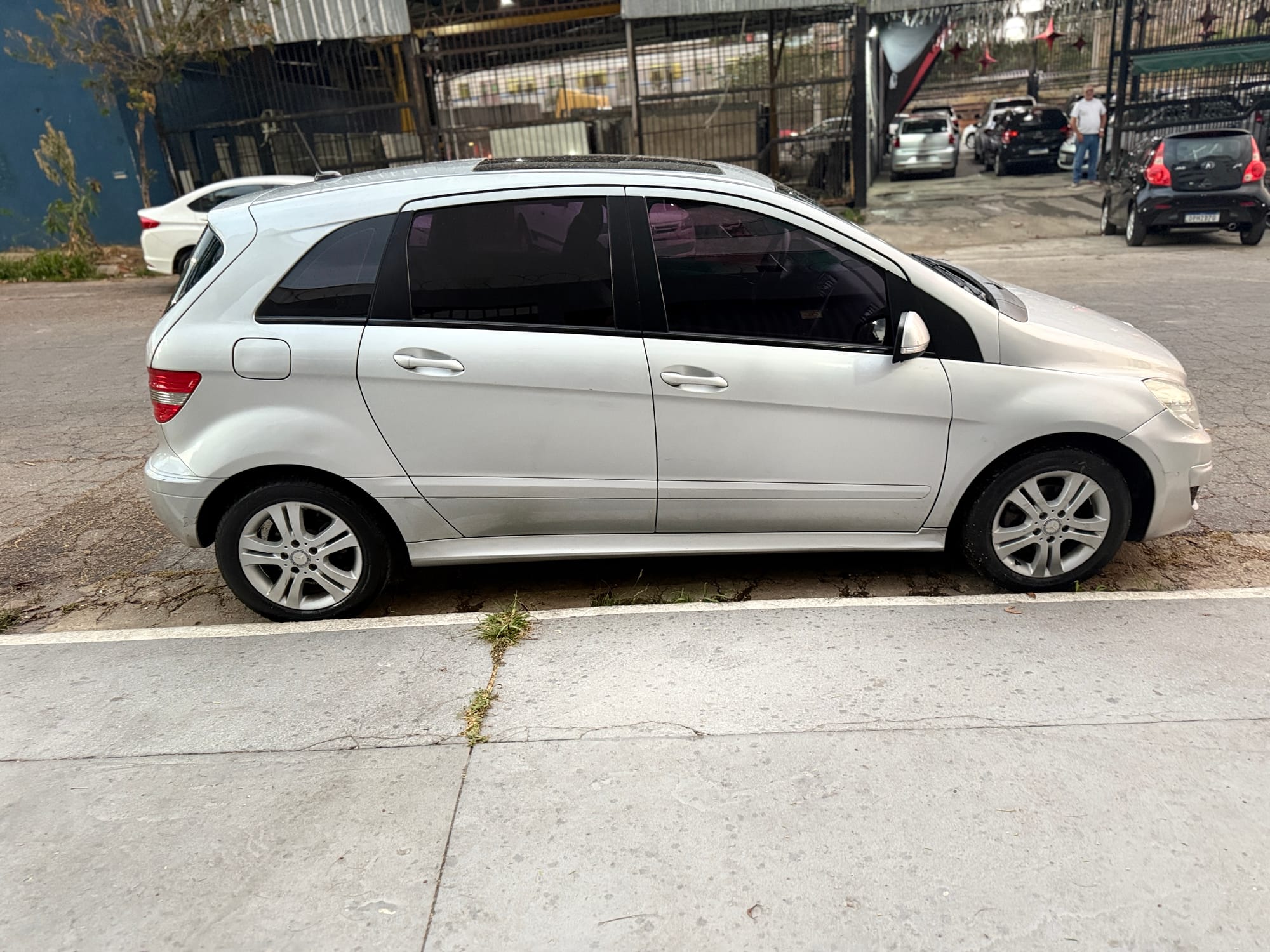 Mercedes-Benz B180 Automático 2010/2010 – 130.000 km