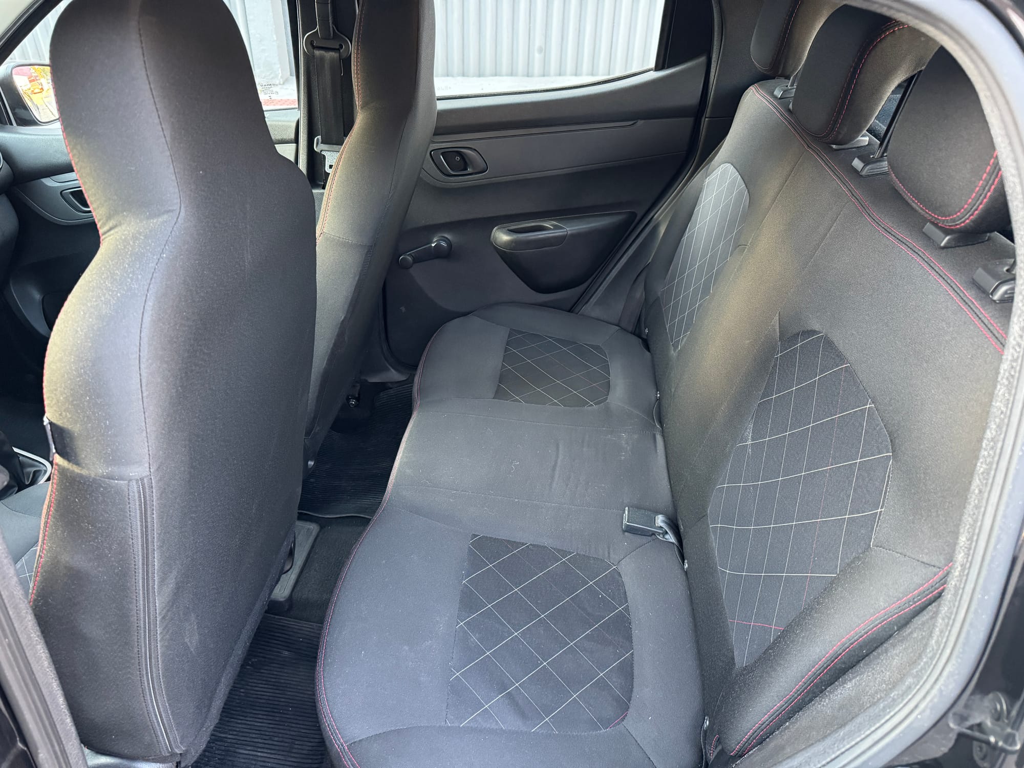 Renault Kwid Zen 1.0 Flex 2023/2024 Abaixo da Tabela FIPE – Oportunidade Imperdível!