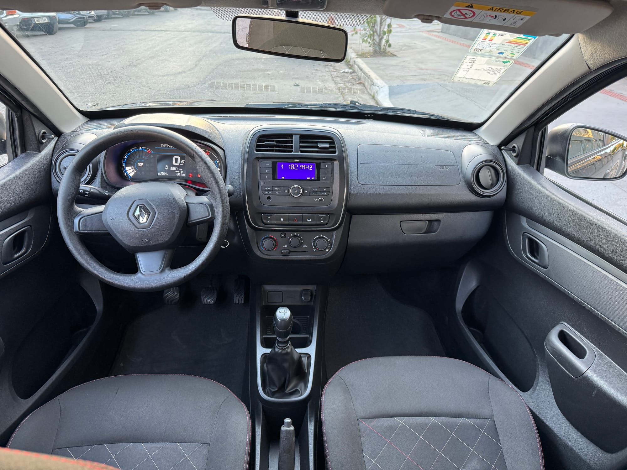 Renault Kwid Zen 1.0 Flex 2023/2024 Abaixo da Tabela FIPE – Oportunidade Imperdível!