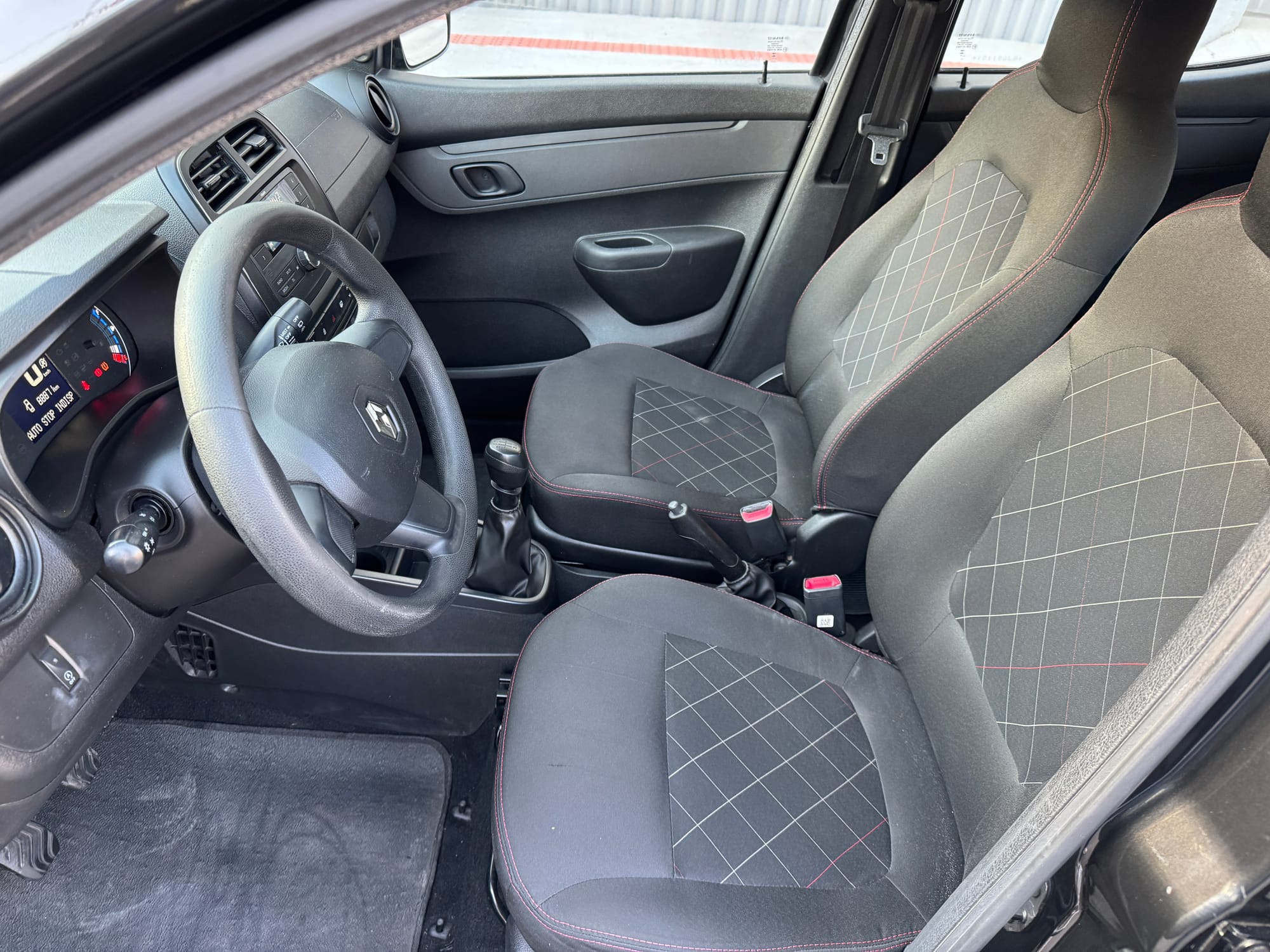 Renault Kwid Zen 1.0 Flex 2023/2024 Abaixo da Tabela FIPE – Oportunidade Imperdível!