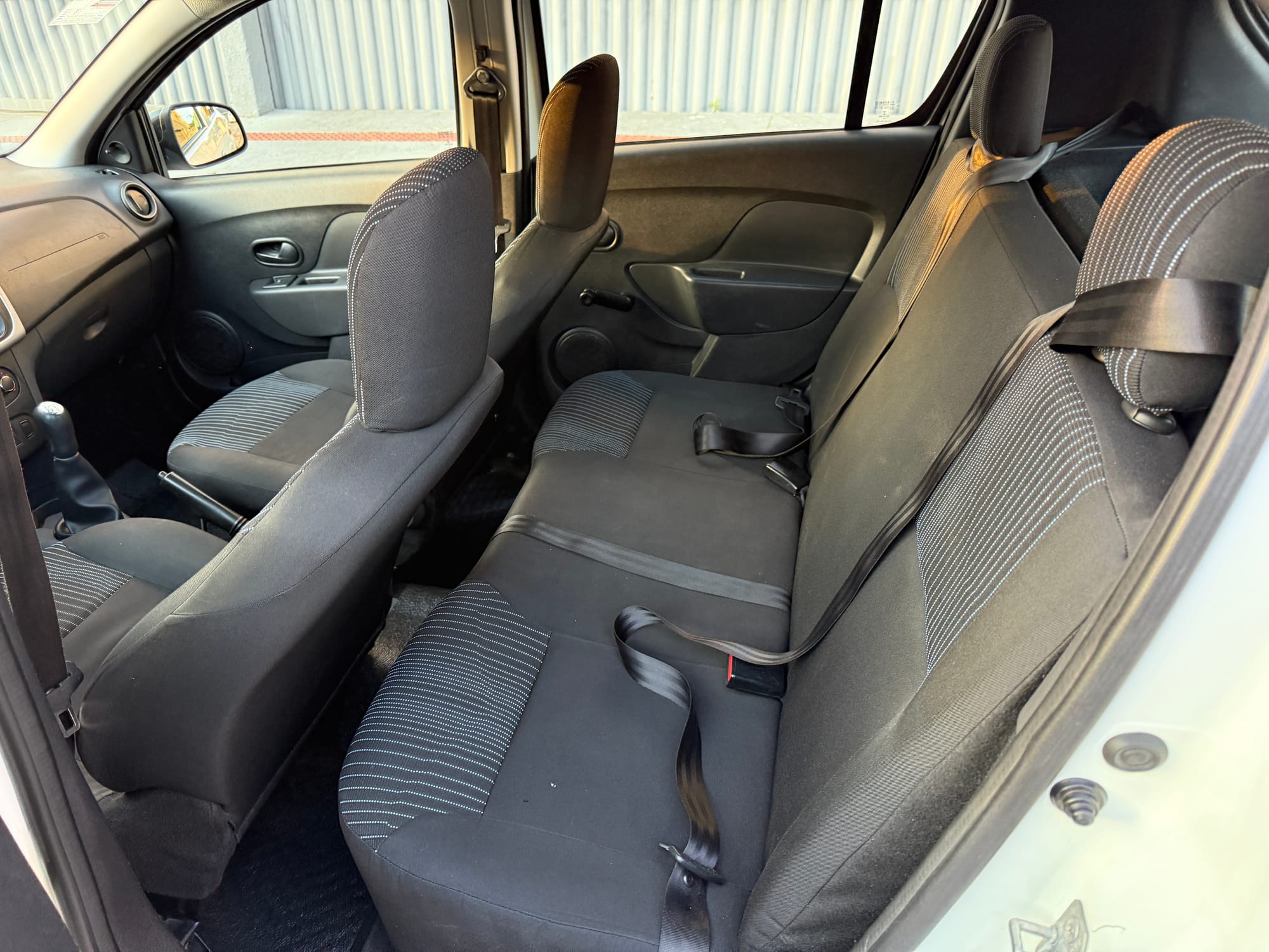 Renault Sandero Authentique 1.0 2015/2016 – Branco