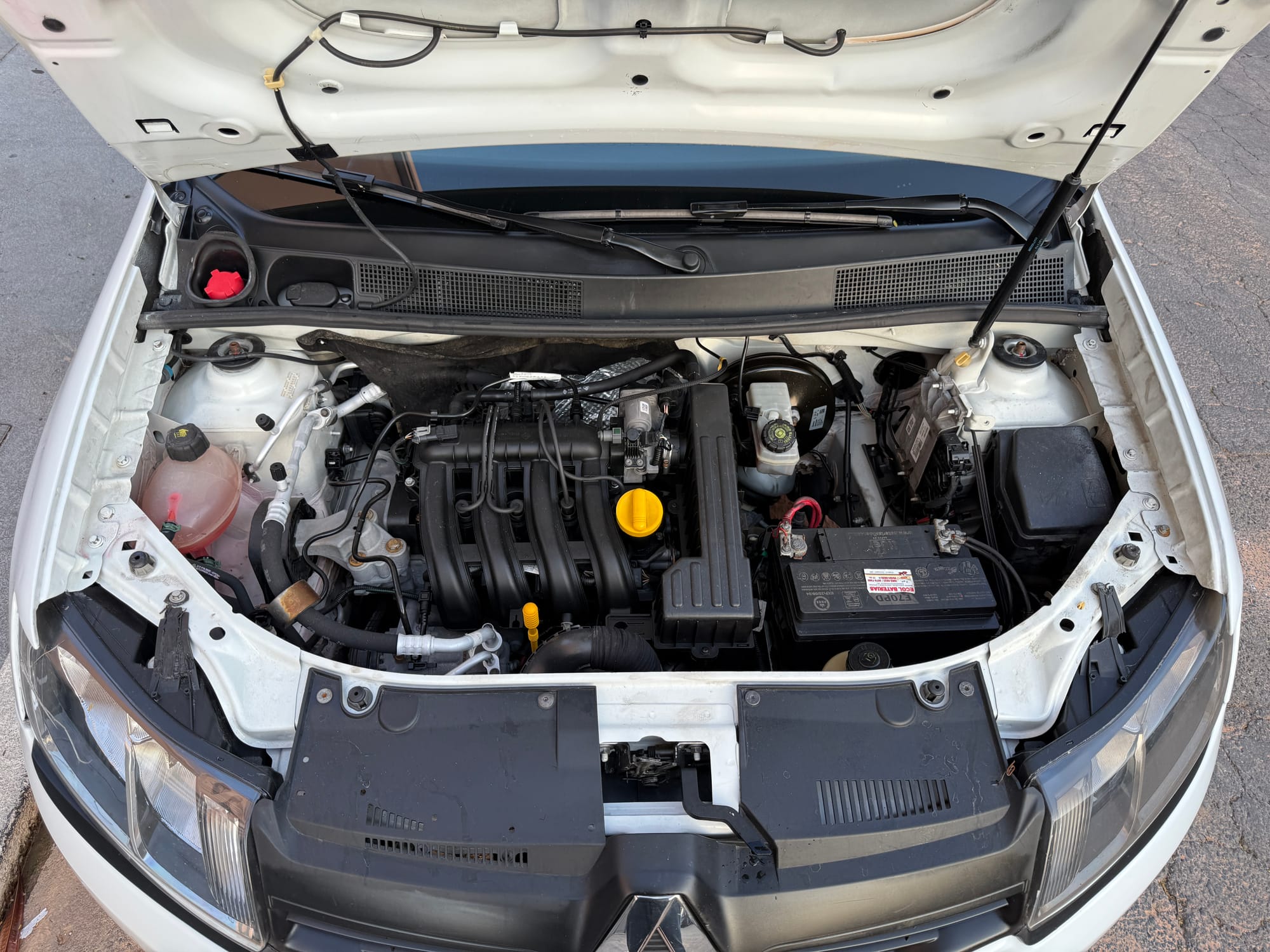 Renault Sandero Authentique 1.0 2015/2016 – Branco