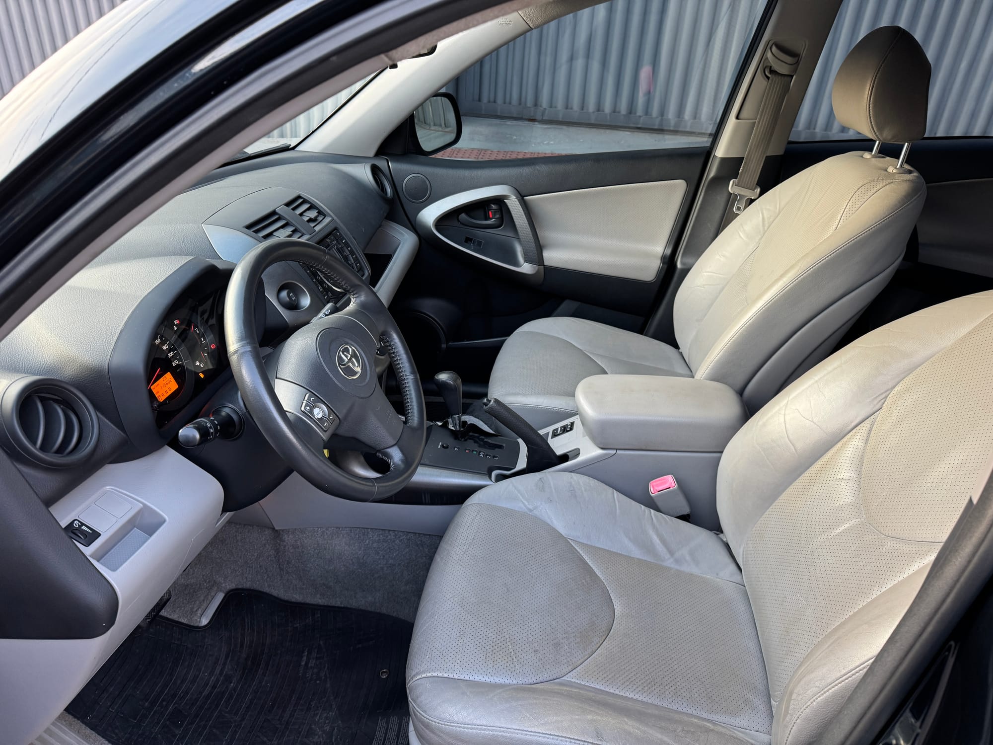 Toyota RAV4 2.4 4x4 Automática – 2011/2011 – 115.000 km