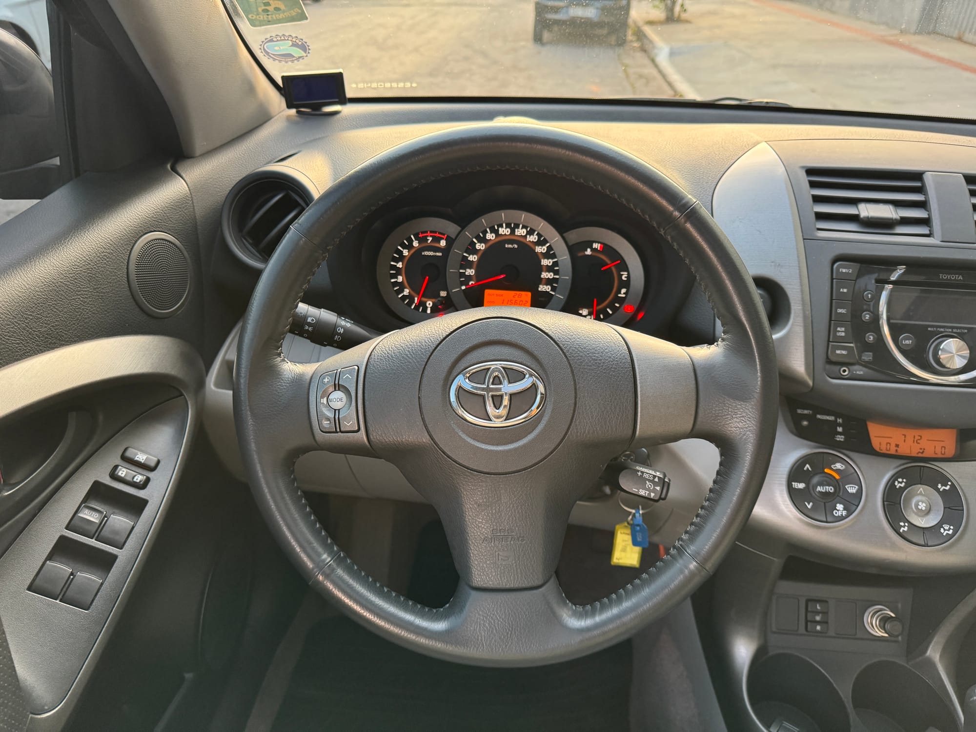 Toyota RAV4 2.4 4x4 Automática – 2011/2011 – 115.000 km