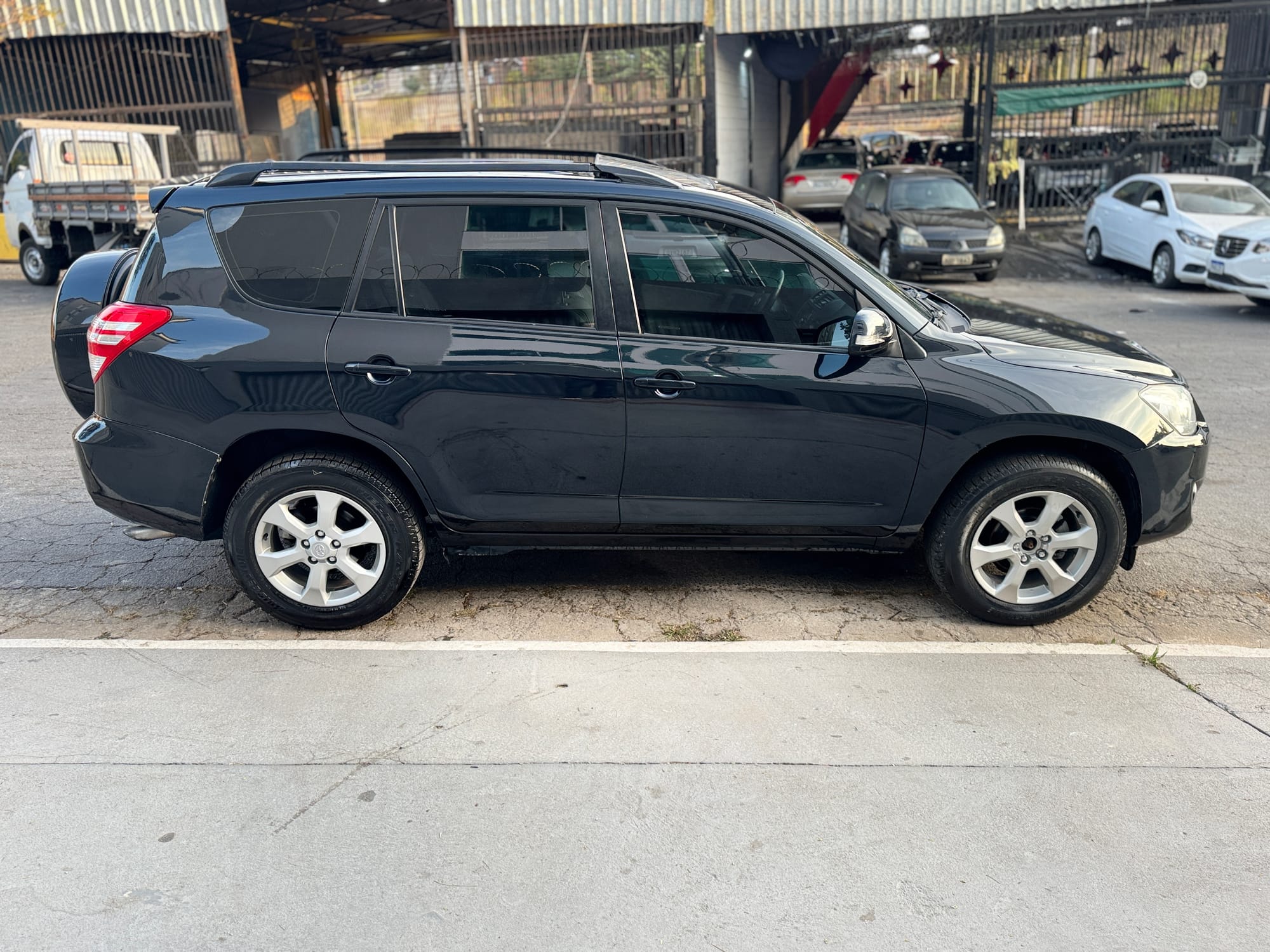 Toyota RAV4 2.4 4x4 Automática – 2011/2011 – 115.000 km
