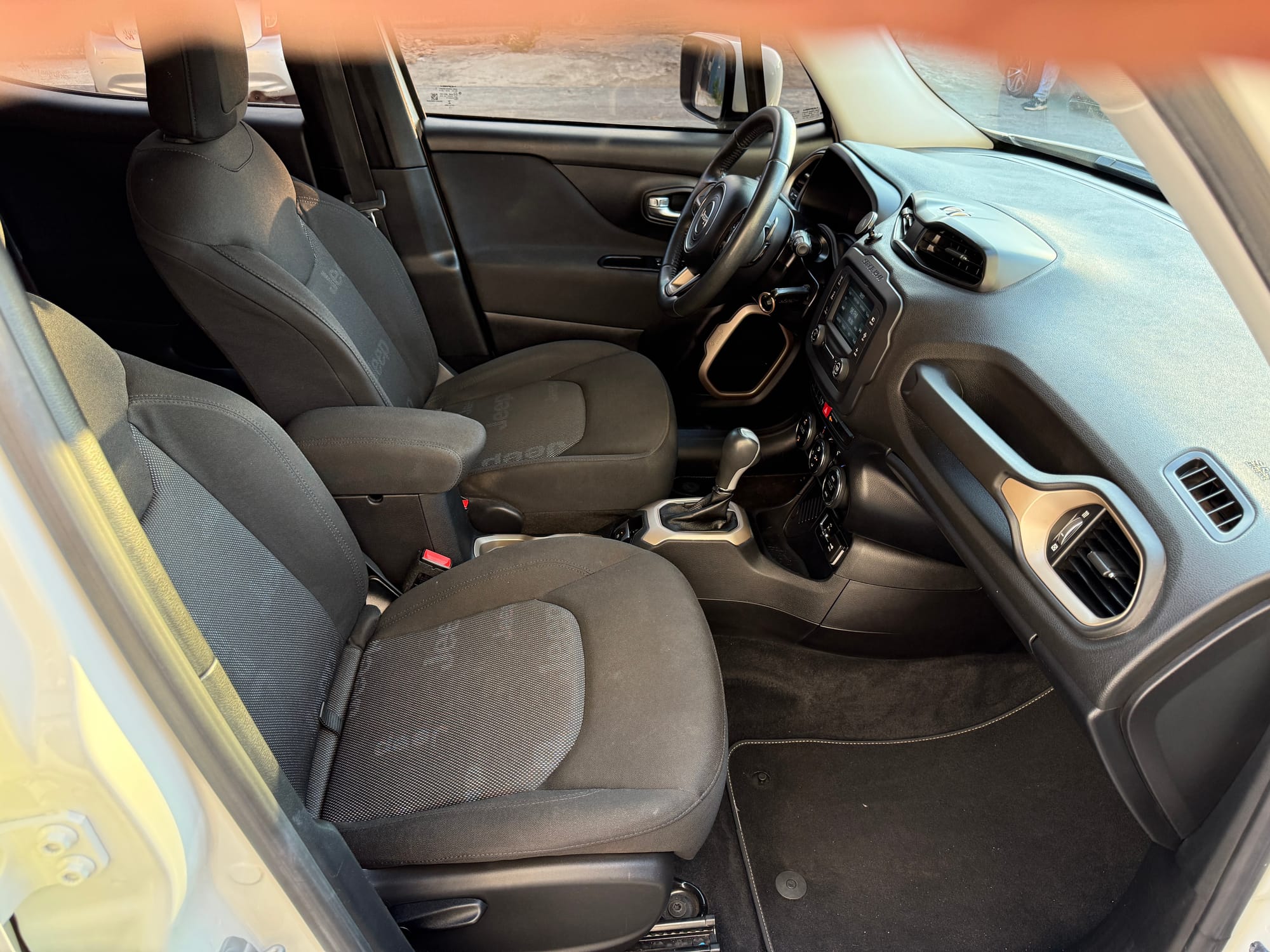 Jeep Renegade Longitude 1.8 Flex Automático - 2016/2016 - Única dona!