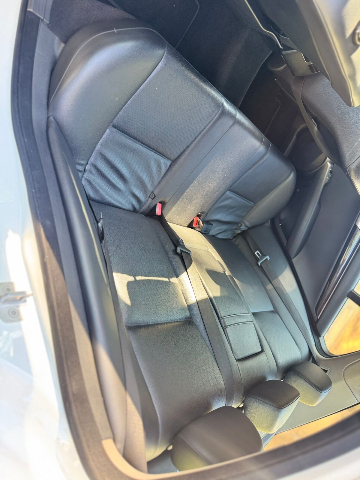 Mercedes-Benz C180 1.6 Sport Turbo | Automática | 2013/2014 | Branca | 116.000 km | Abaixo da FIPE