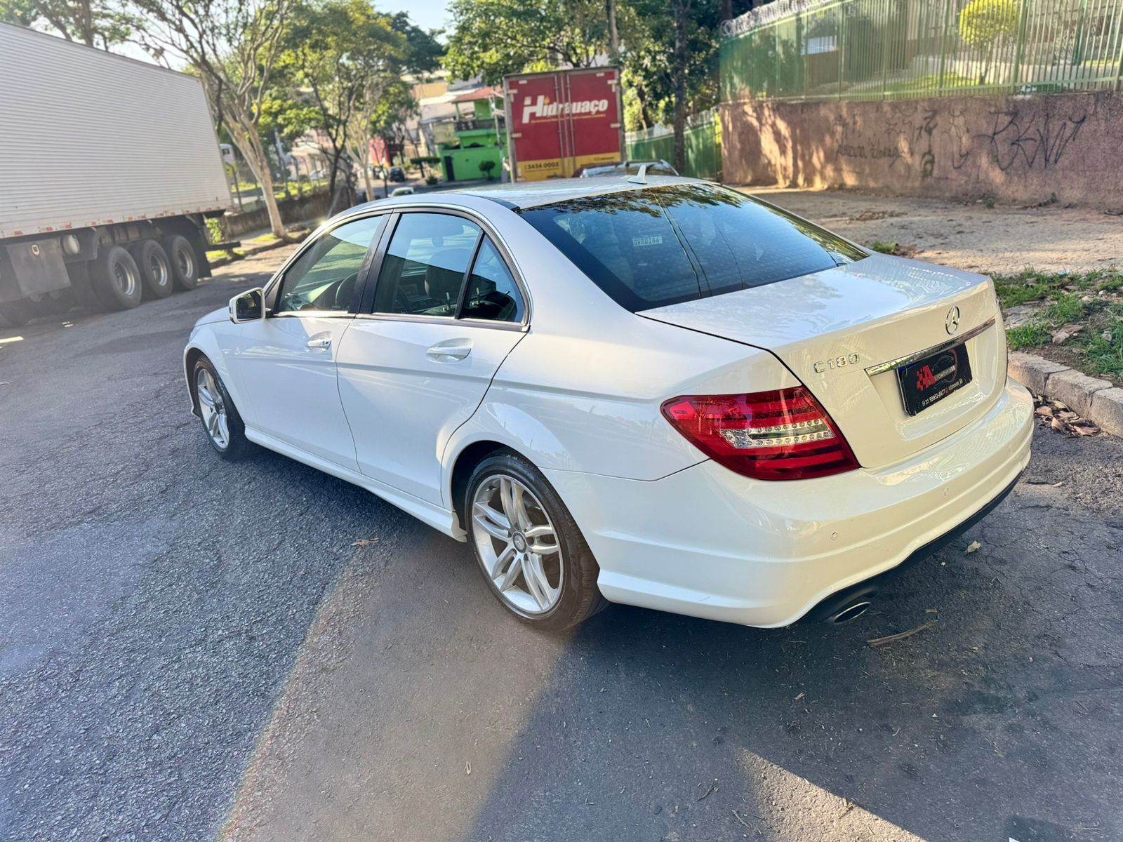 Mercedes-Benz C180 1.6 Sport Turbo | Automática | 2013/2014 | Branca | 116.000 km | Abaixo da FIPE