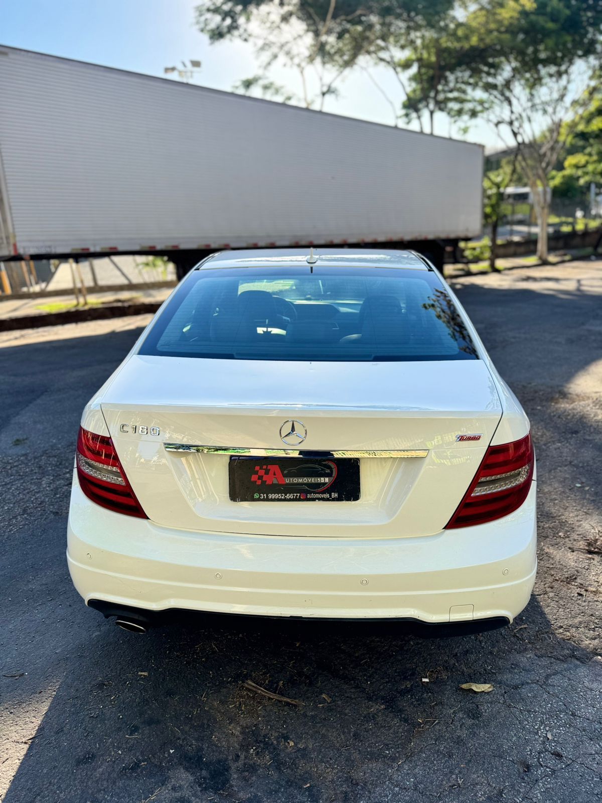 Mercedes-Benz C180 1.6 Sport Turbo | Automática | 2013/2014 | Branca | 116.000 km | Abaixo da FIPE