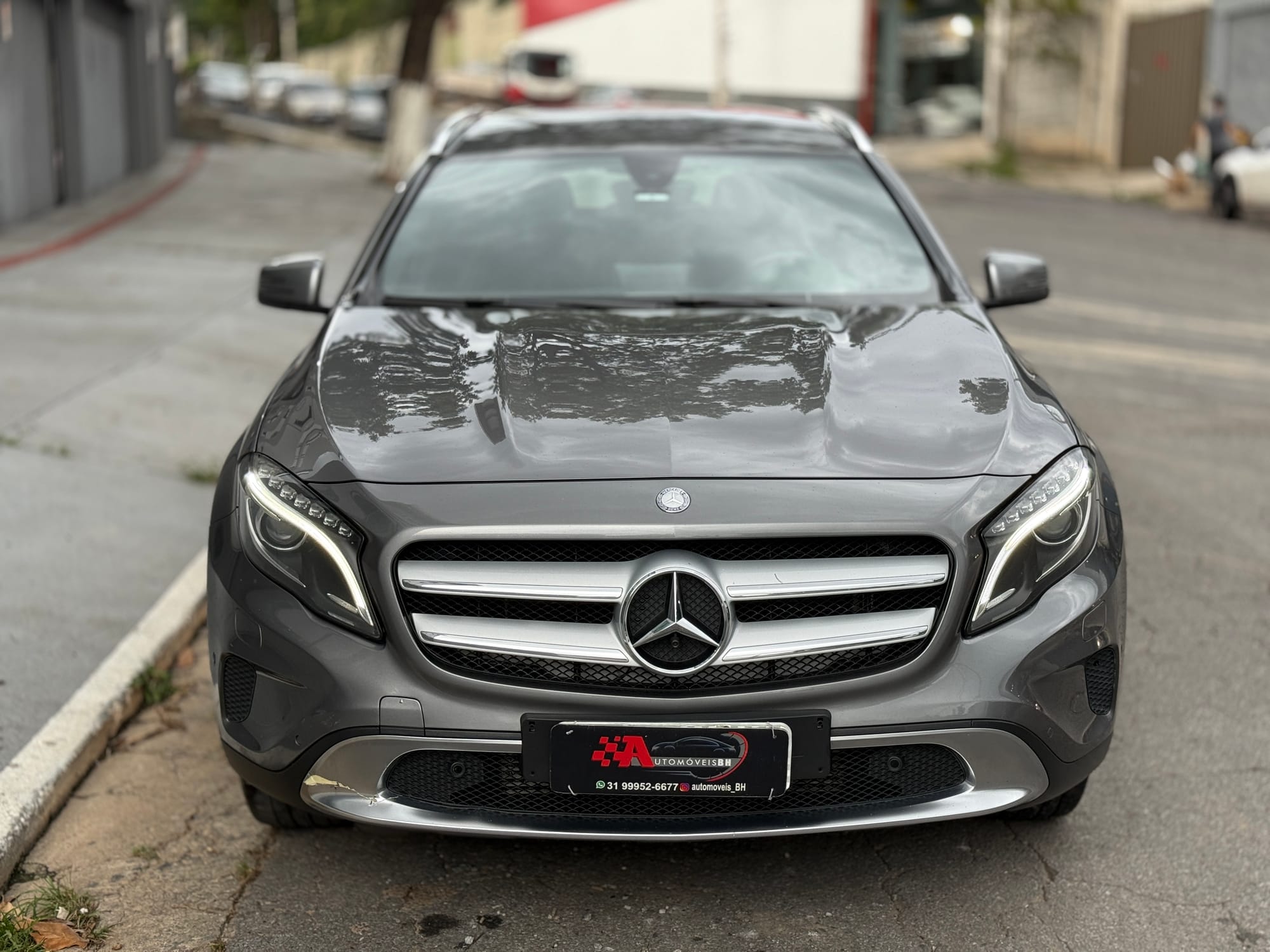 Mercedes-Benz GLA 200 1.6 Advance – Automática – Cinza 94.000 km | Estado de zero | BH Abaixo da FIPE!