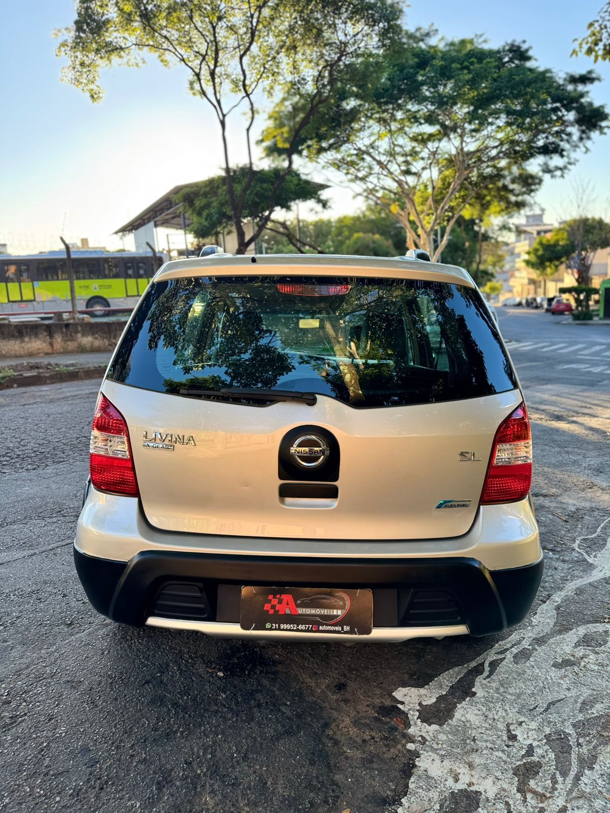 Nissan Livina 1.6 SL X-Gear 16V Manual – 2011/2012