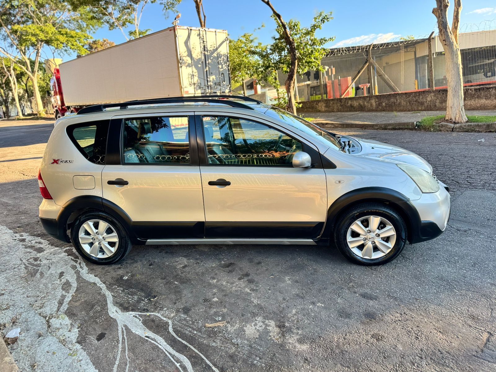 Nissan Livina 1.6 SL X-Gear 16V Manual – 2011/2012