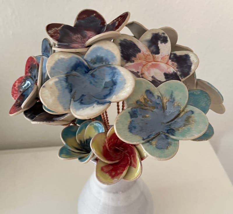 Store malede blomster