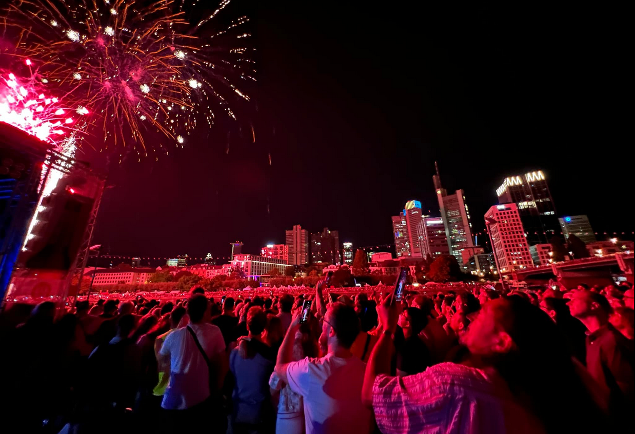 Feuerwerk nach JUST QUEEN Tribute Show - Frankfurt