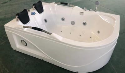2 head rest Jacuzzi
