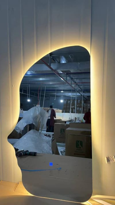 Human face like led mirror