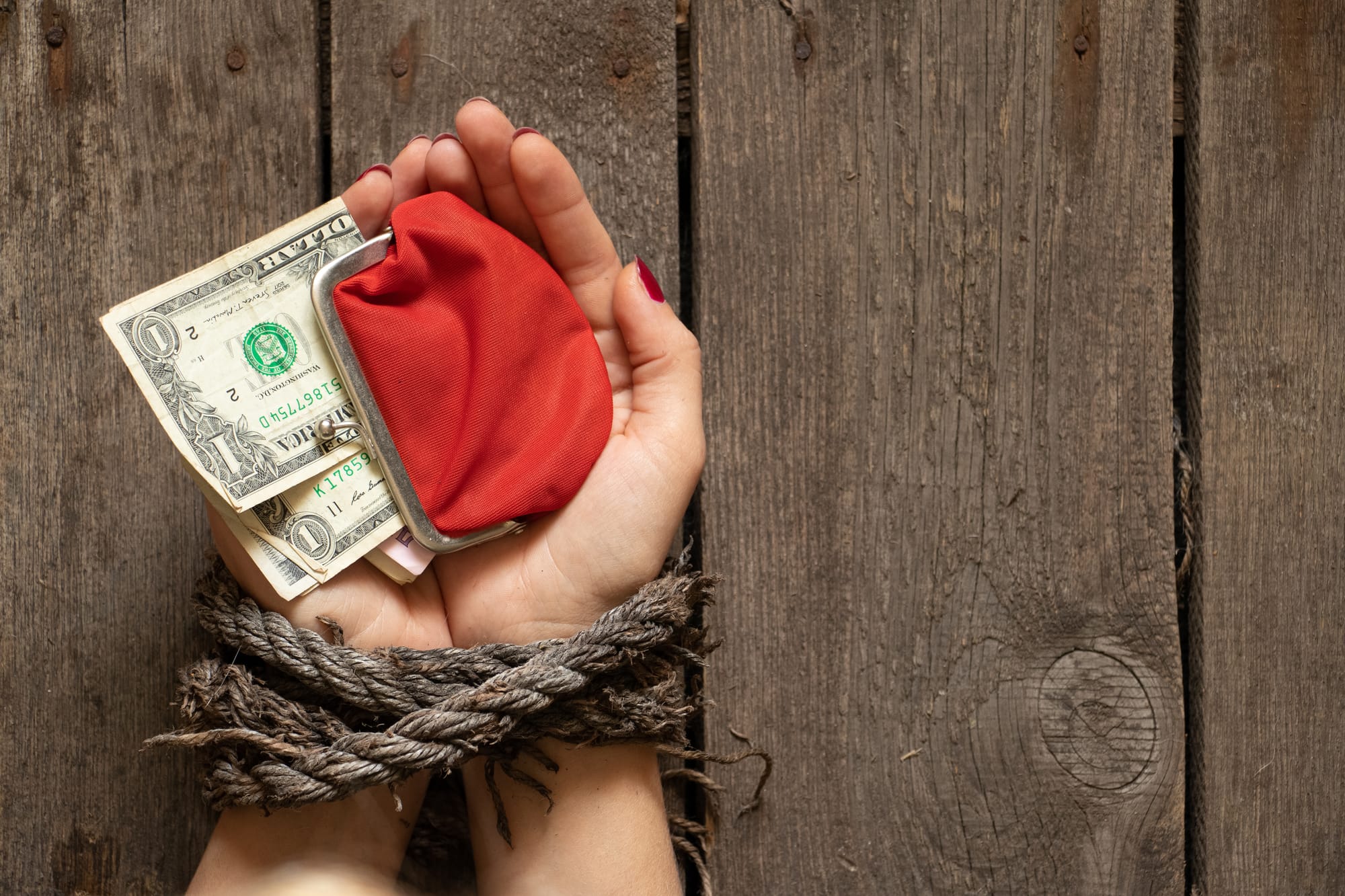 Przemoc ekonomiczna w rodzinie