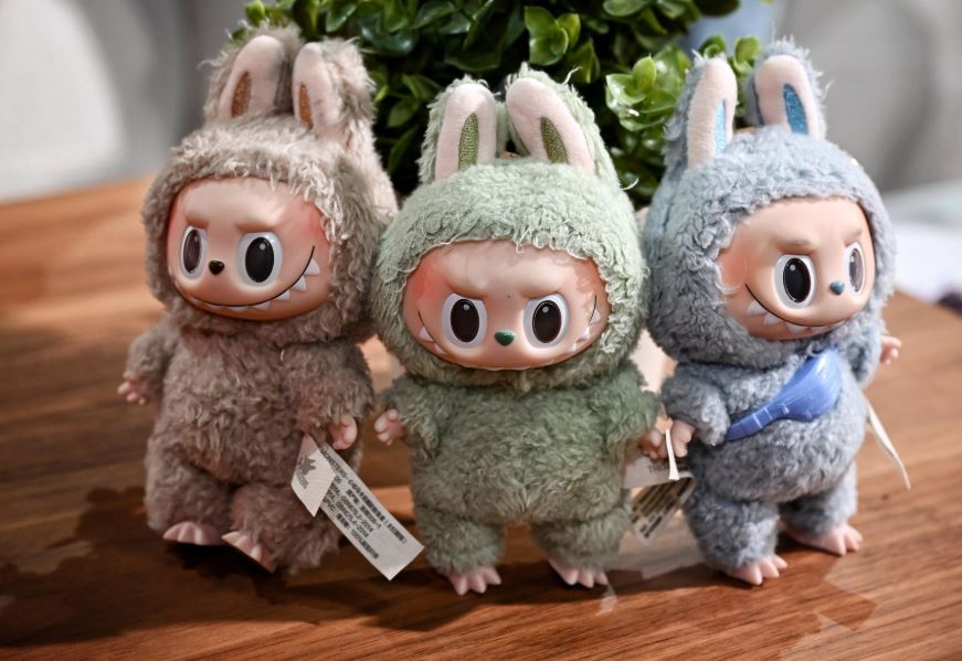 photo collection de 3 labubu