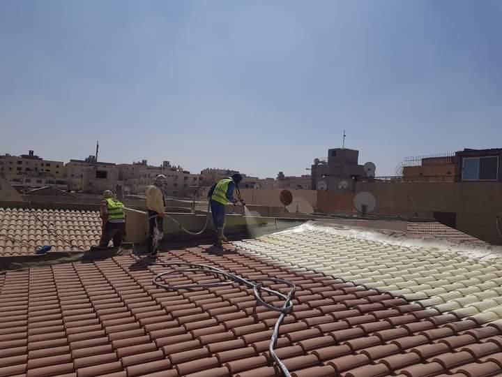 عزل الأسطح المعدنية، الخرسانية، والقرميد بالفوم