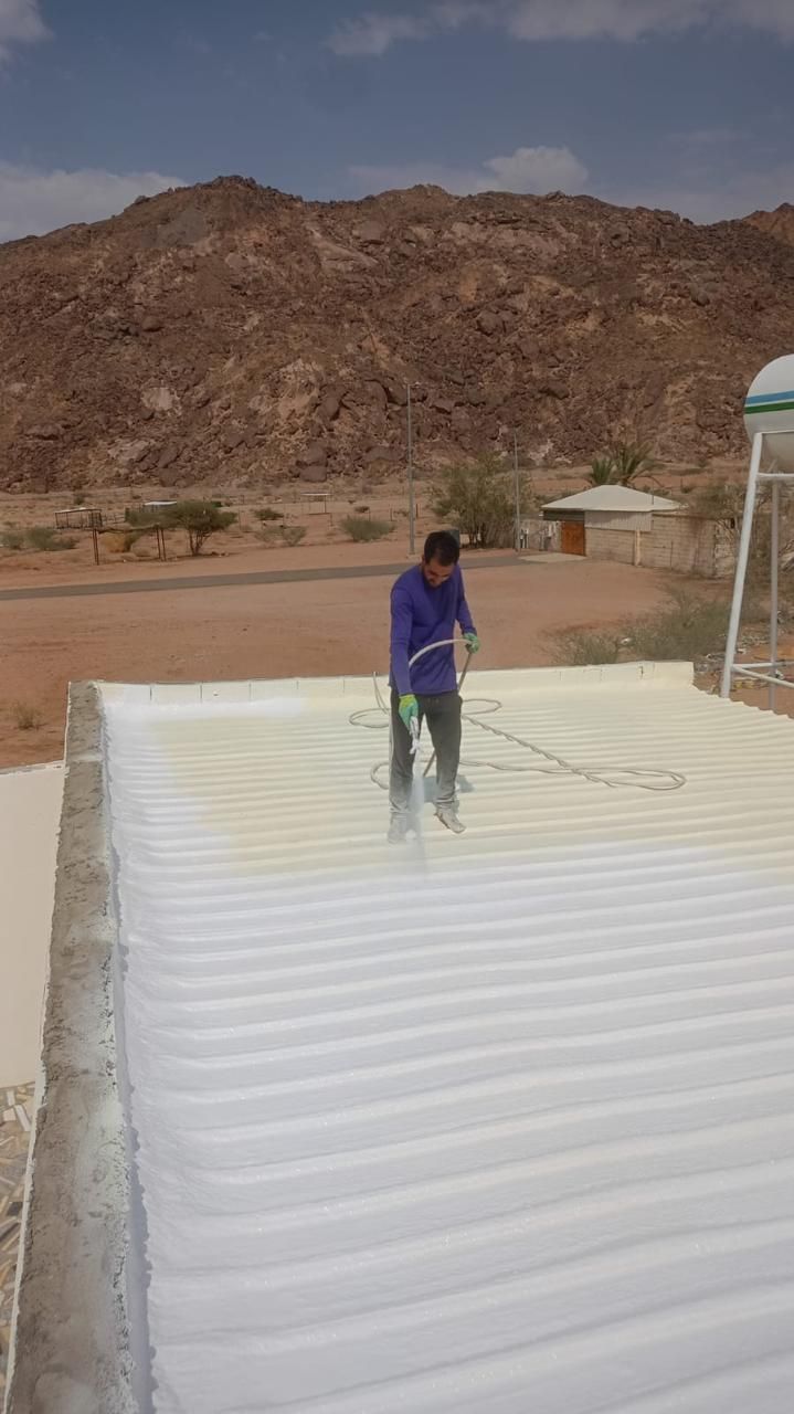 عزل الفوم للمظلات والأسطح المعدنية بعازل حراري ومائي