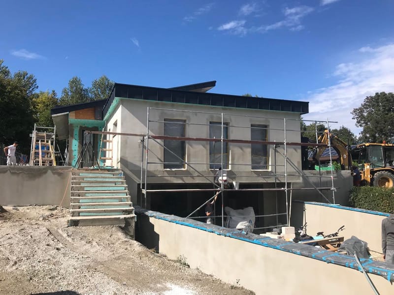 Családi ház teljes külső és belső munkálatai