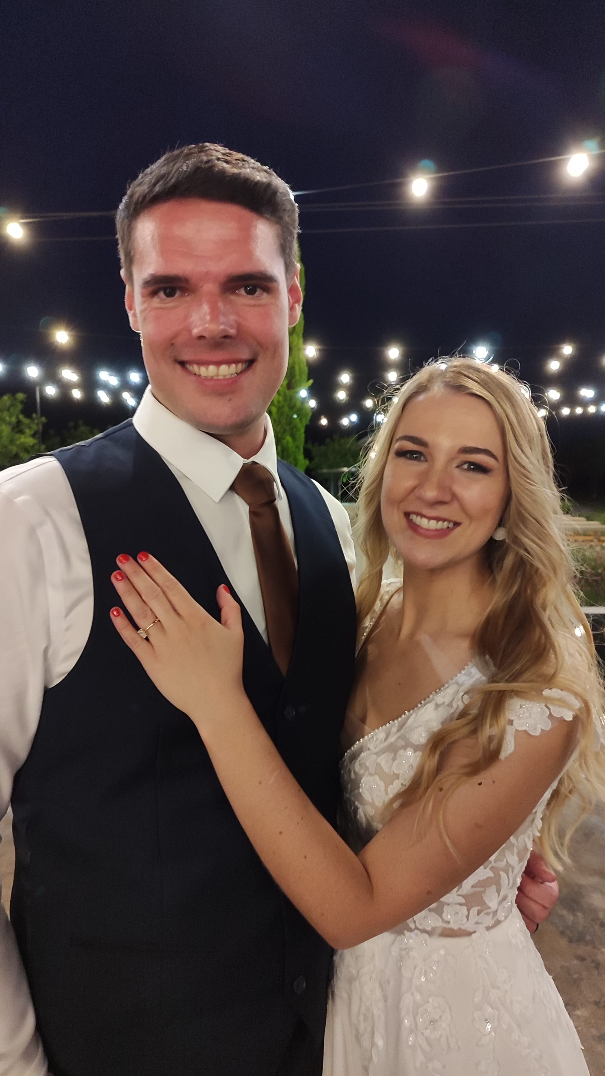 WEDDING TIME AT THE NUT FARM!