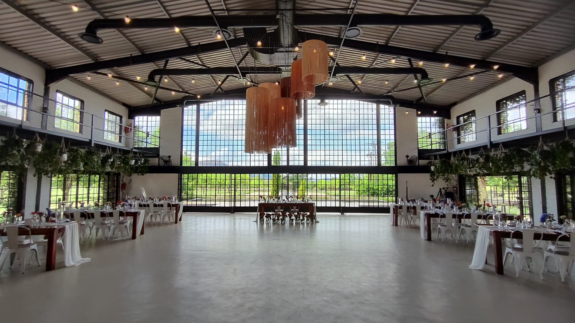 WEDDING TIME AT THE NUT FARM!