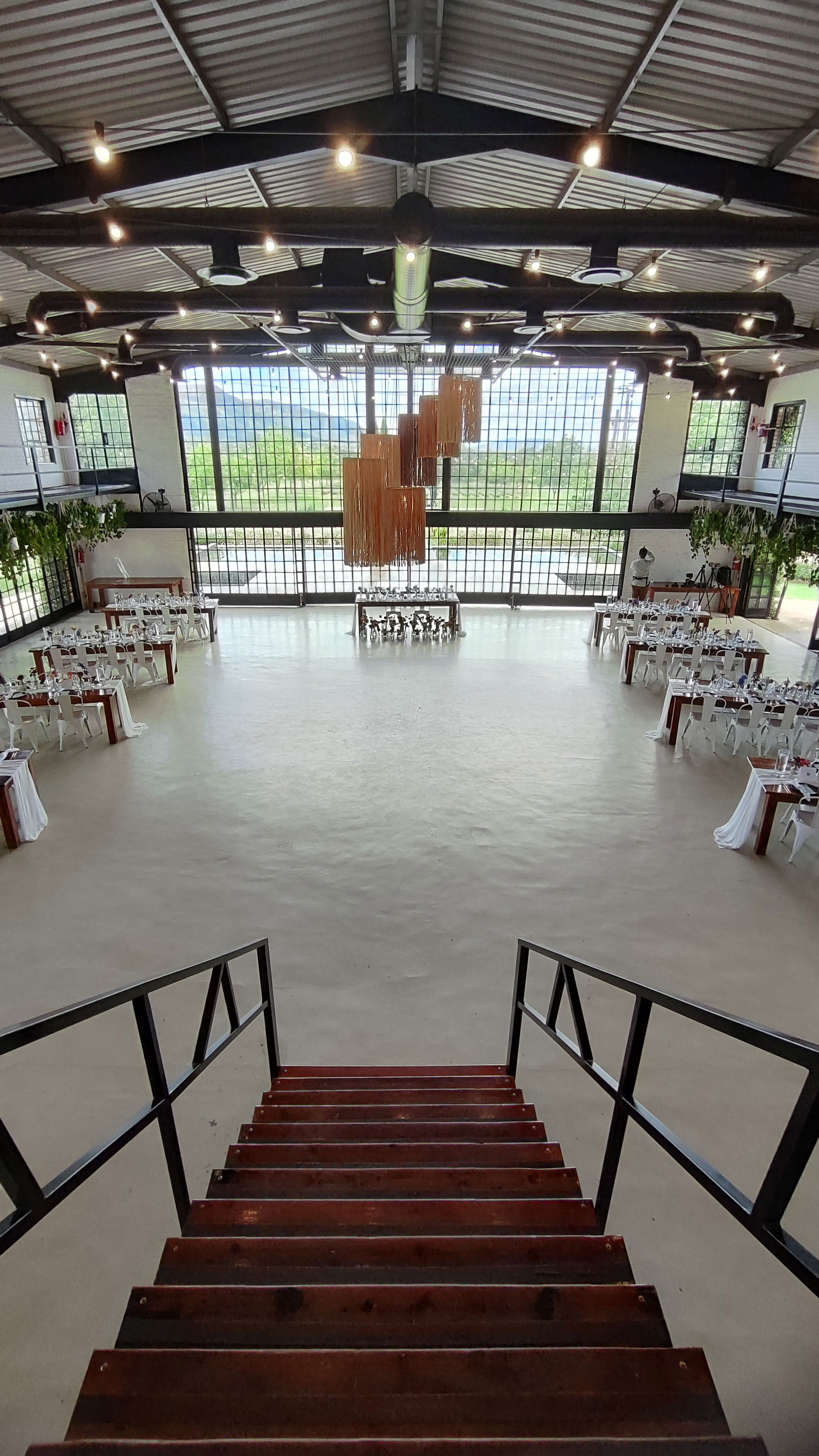 WEDDING TIME AT THE NUT FARM!