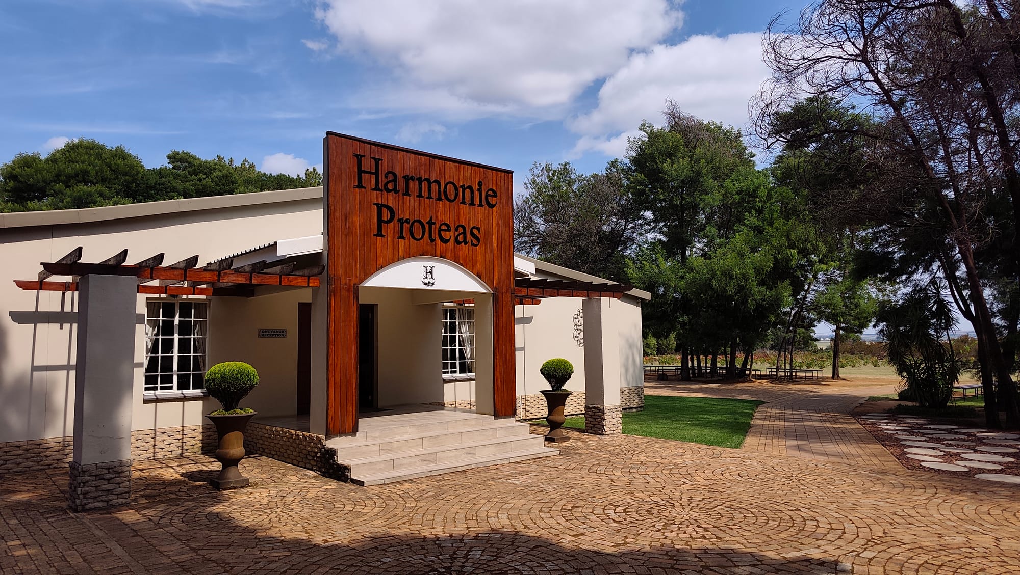 PJ & Hesmari Se Troue By Harmonie Proteas - #DreyerDans