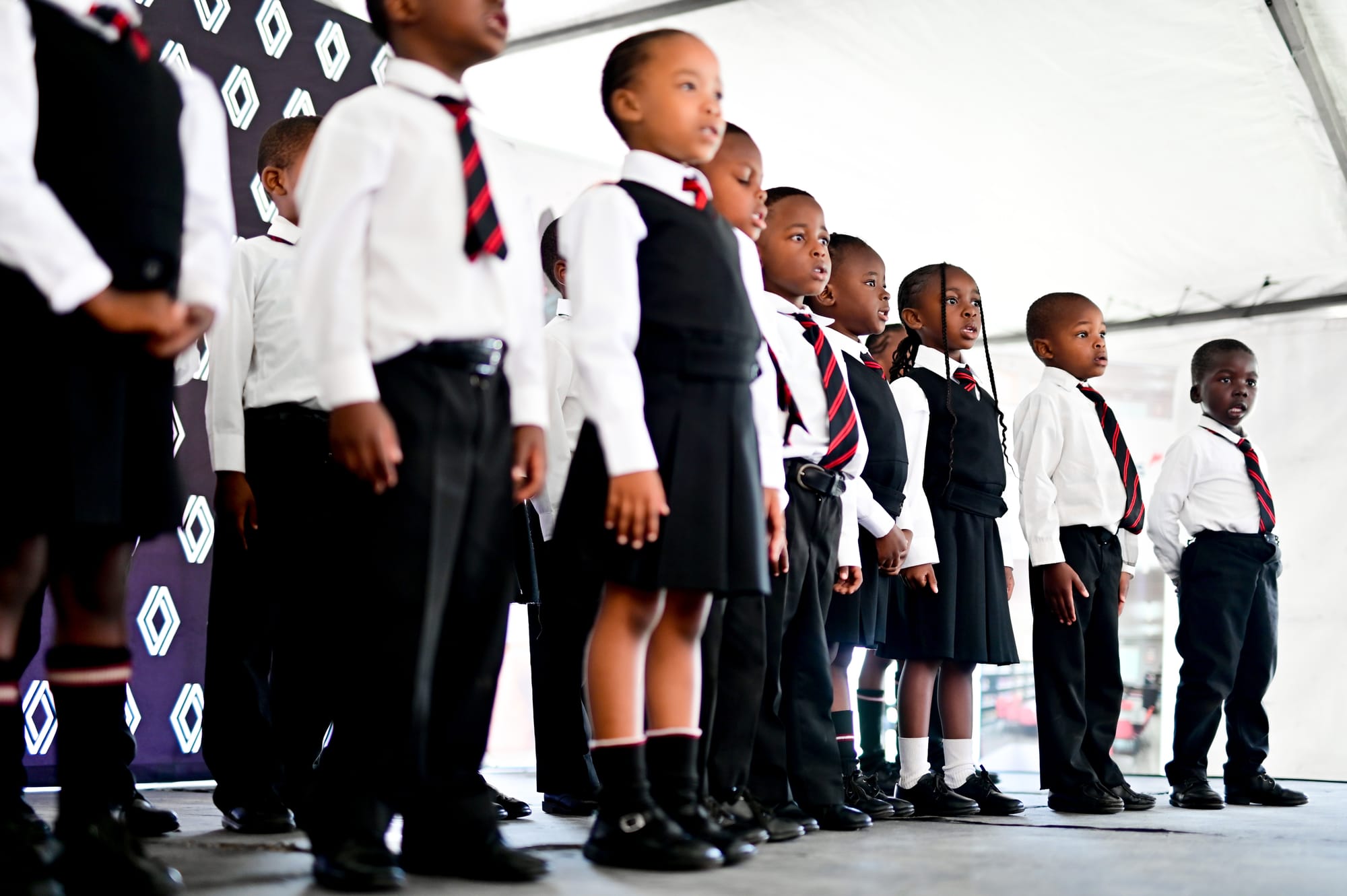 RENAULT LIBRARY HAND OVER