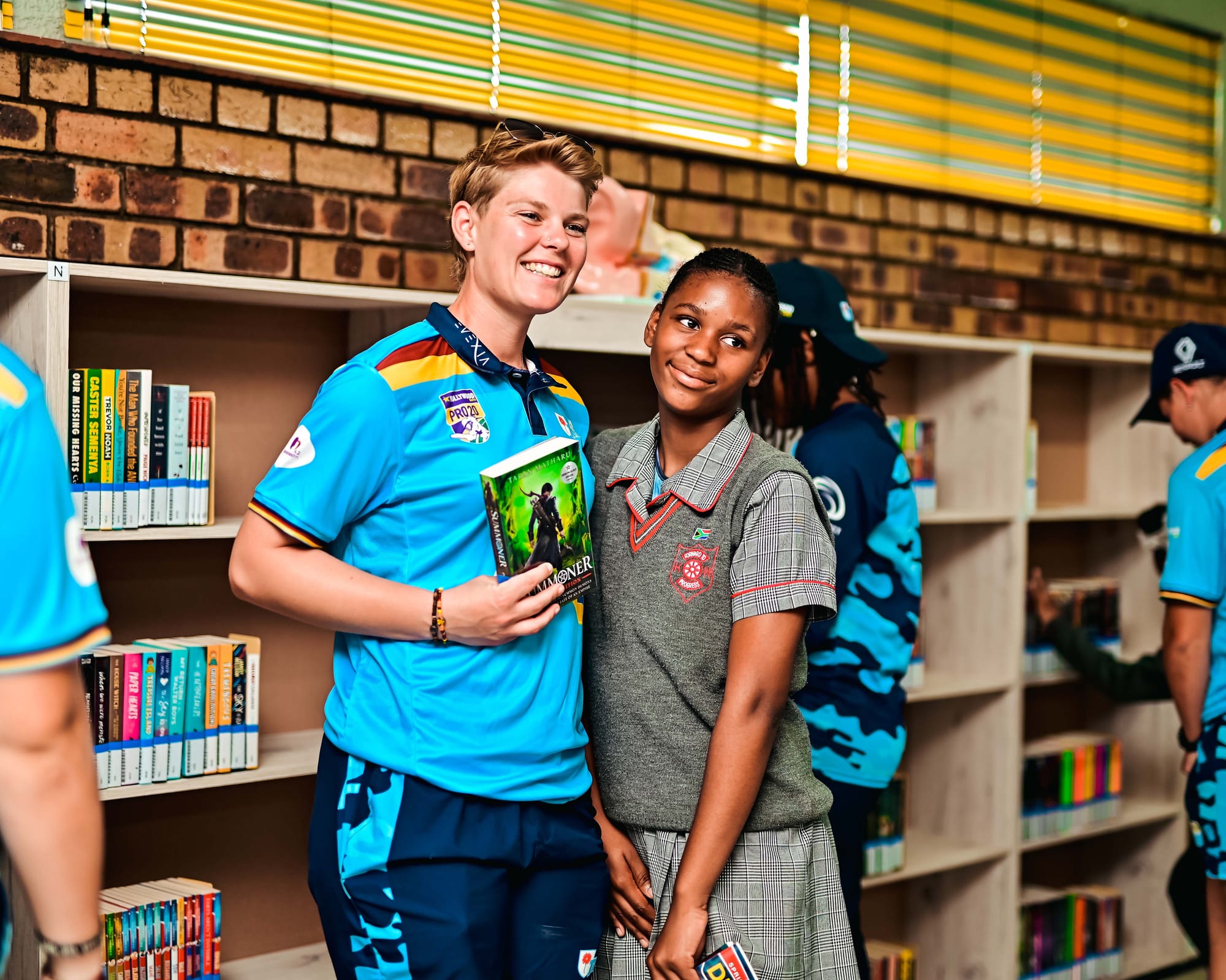 RENAULT LIBRARY HAND OVER