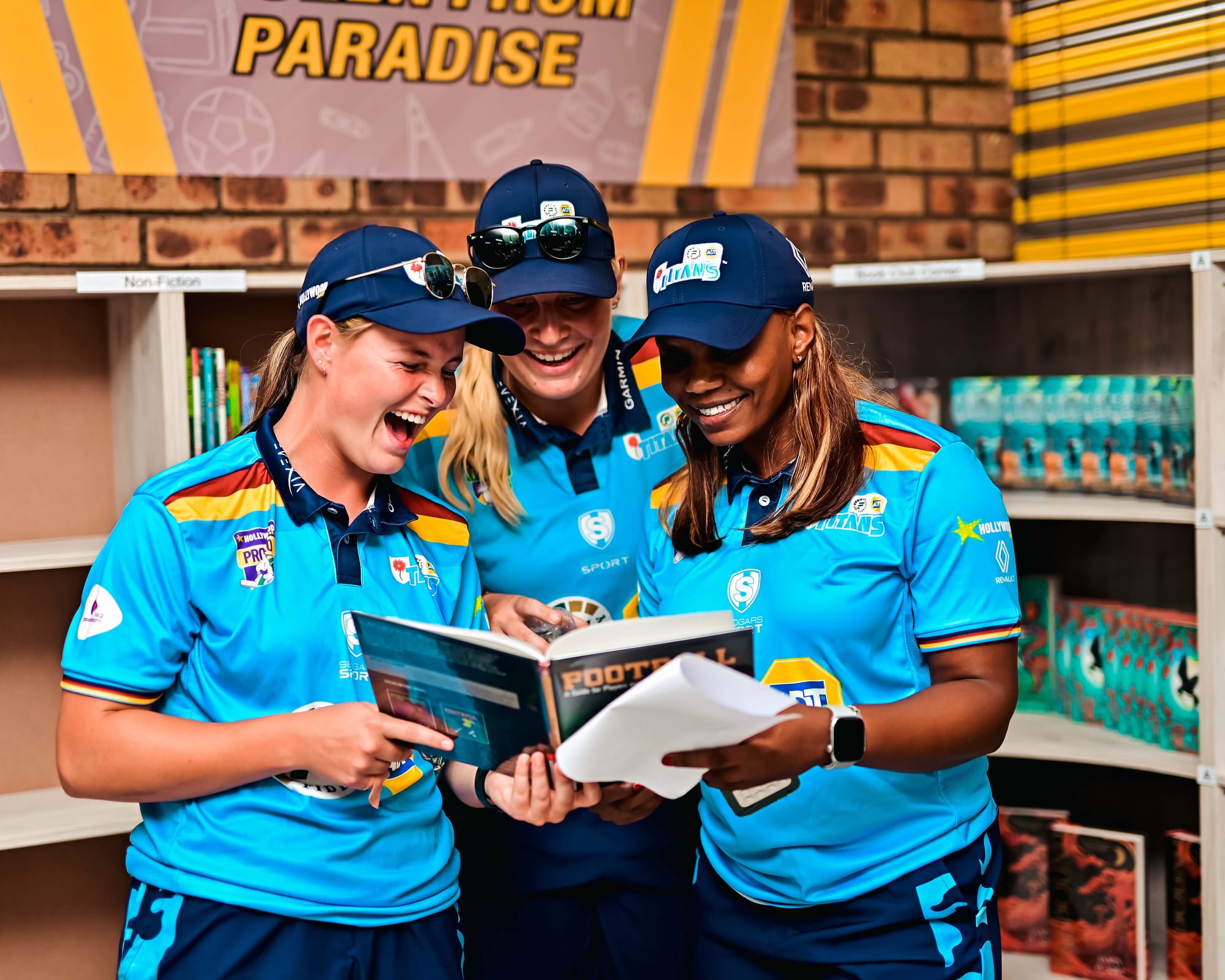 RENAULT LIBRARY HAND OVER