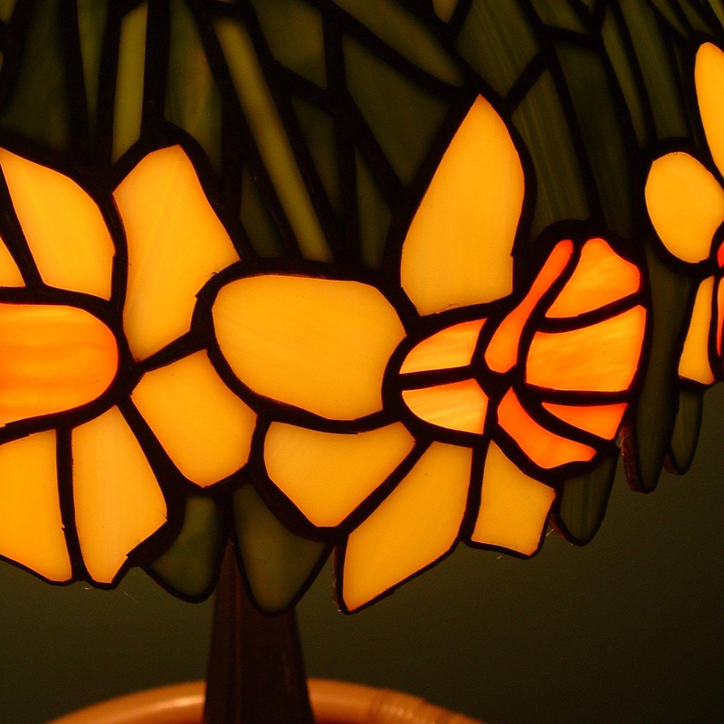 nárciszos Tiffany lámpa