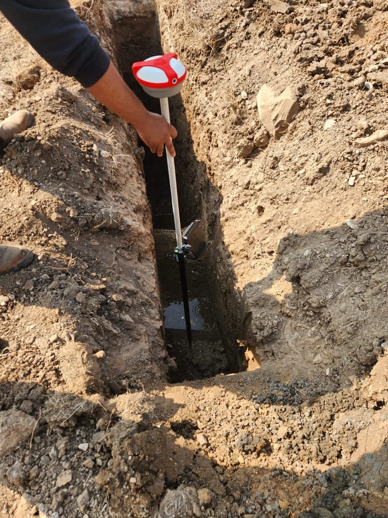 איתור תשתיות אל-מתכתיות