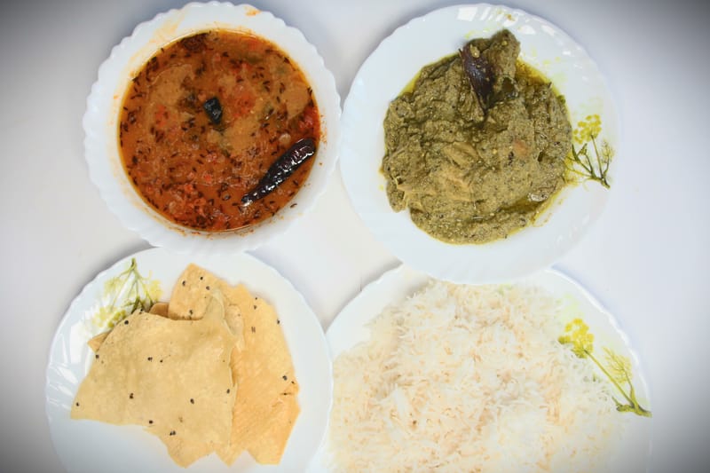 دال مع صالونة دجاج الاخضر