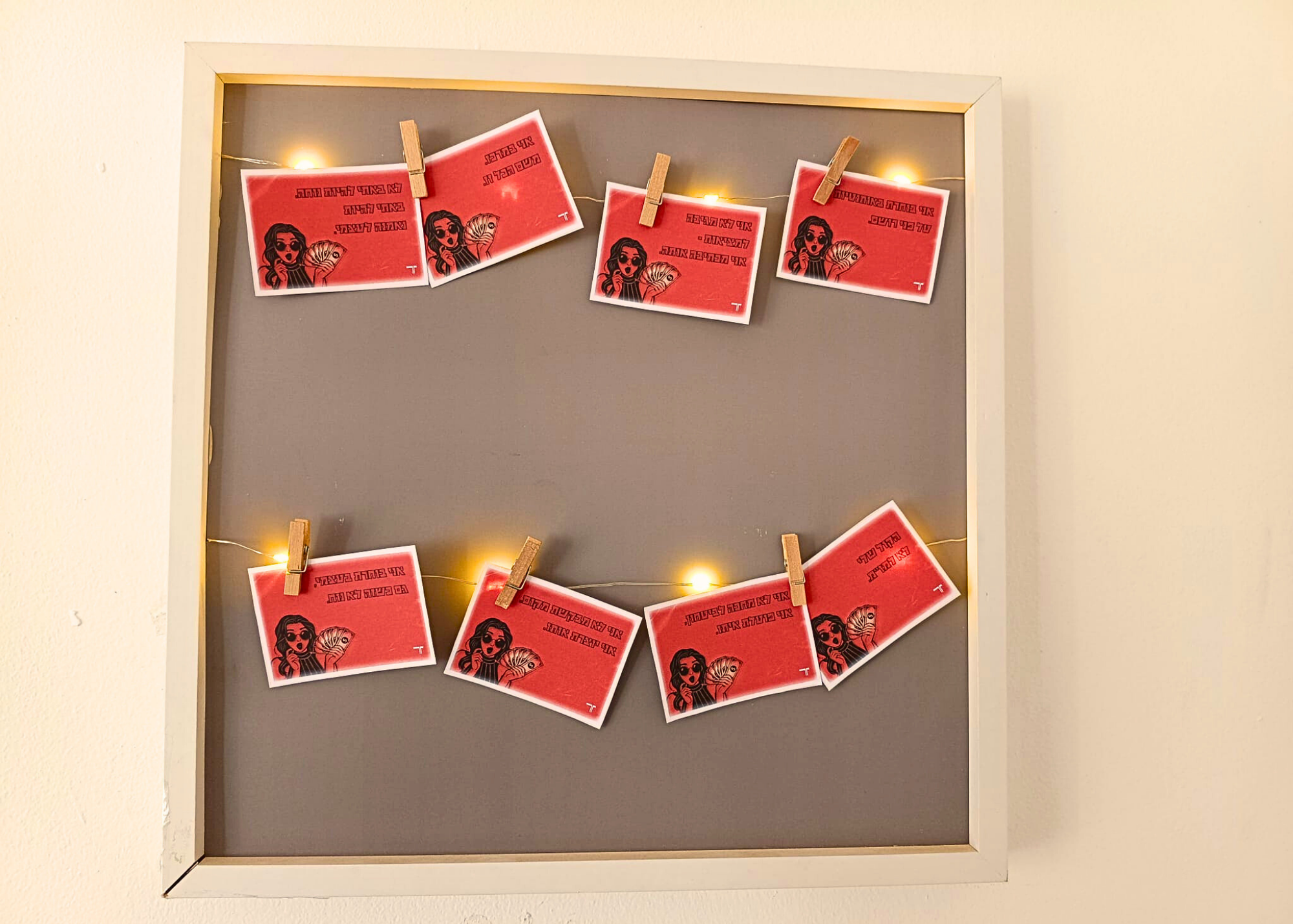 סט 8 כרטיסיות העצמה נשית לעיצוב פינת עבודה Bold Boss | כרטיסיות קטנות להדפסה ביתית על בריסטול או נייר מדבקות | השראה ועיצוב לפינת עבודה | כרטיסי משפטי מוטיבציה לנשים עוצמתיות | עיצוב לוח שעם בסטייל בולד