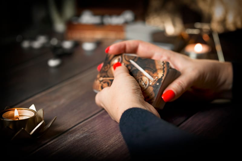 Αναλυτική Χαρτομαντεία - Ταρω