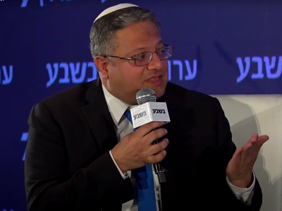 בן גביר בשיחה טעונה בזירת הרצח: "מתו לי 1,500 אחים"