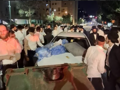 לילה סוער ברמת גן: קיצונים הפכו ניידת צבאית בניסיון למנוע מעצר עריק