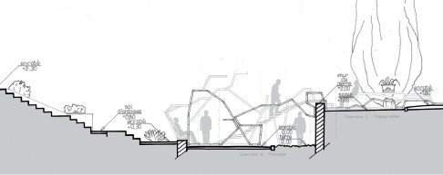 Une structure anguleuse en tubes carrés métalliques assemblés avec jonctions amovibles couverts de panneaux de bois stratifiés