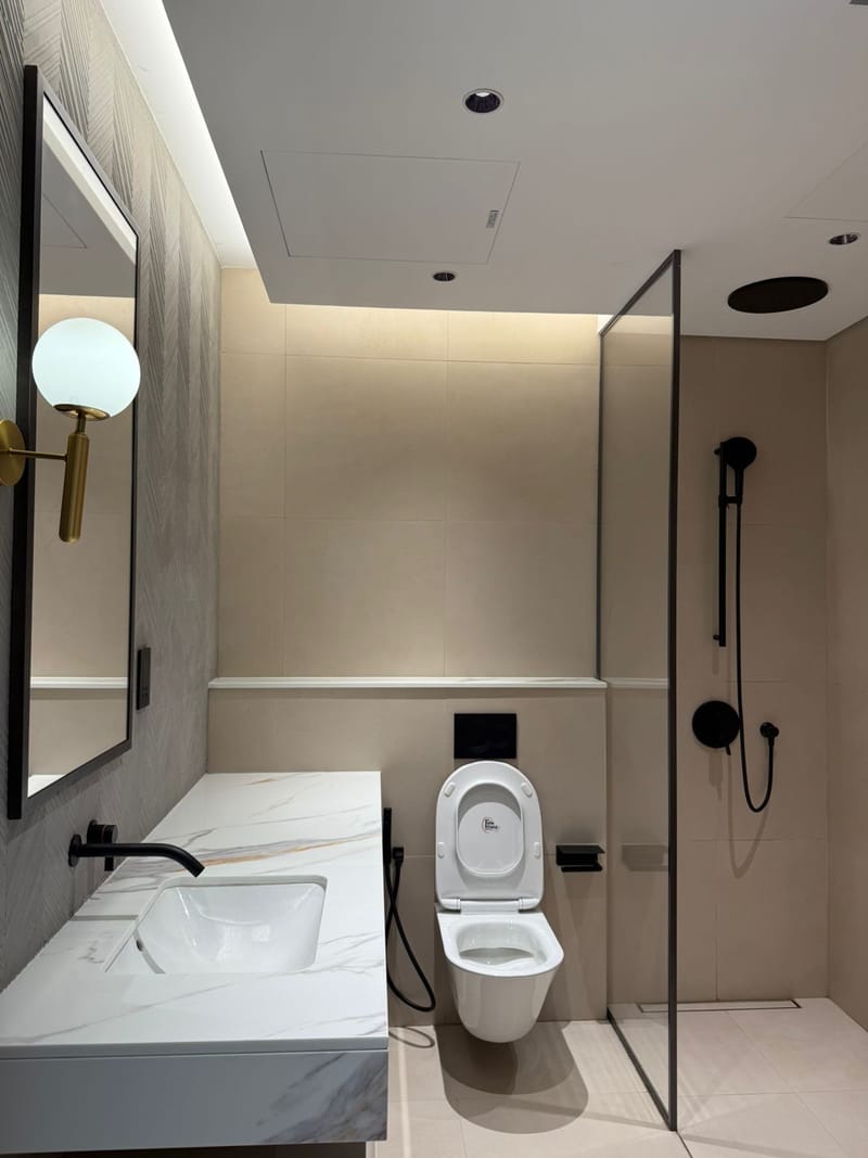 Modern One bedroom unfurnished apartment in West Five by Marriott for Sale