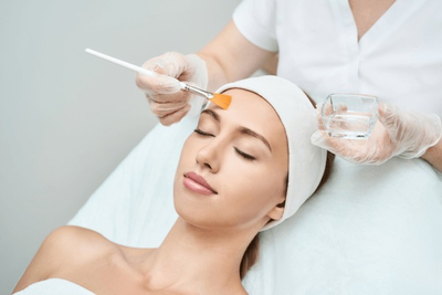 Why Is Glycolic Acid Peel Popular for Glowing Skin?