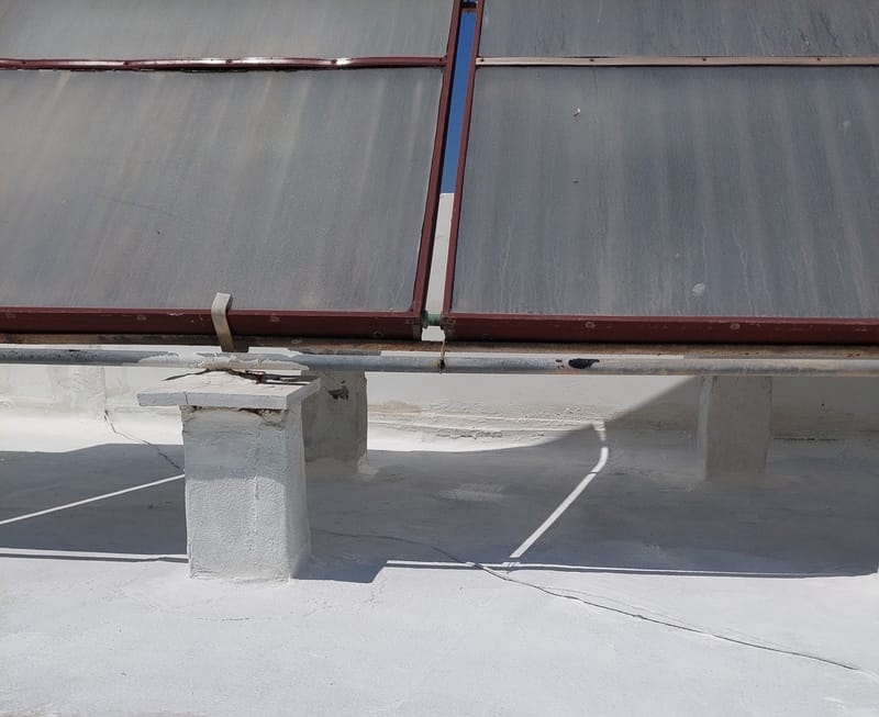 איטום גגות וקירות