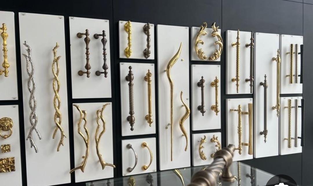 تركيب مسكات أبواب | تصاميم حديثة وتشطيبات أنيقة