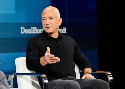 Jeff Bezos Seeking to Raise $100 Billion for a New Fund